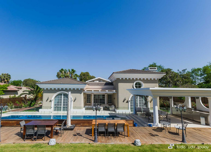 חלונות מיוחדים